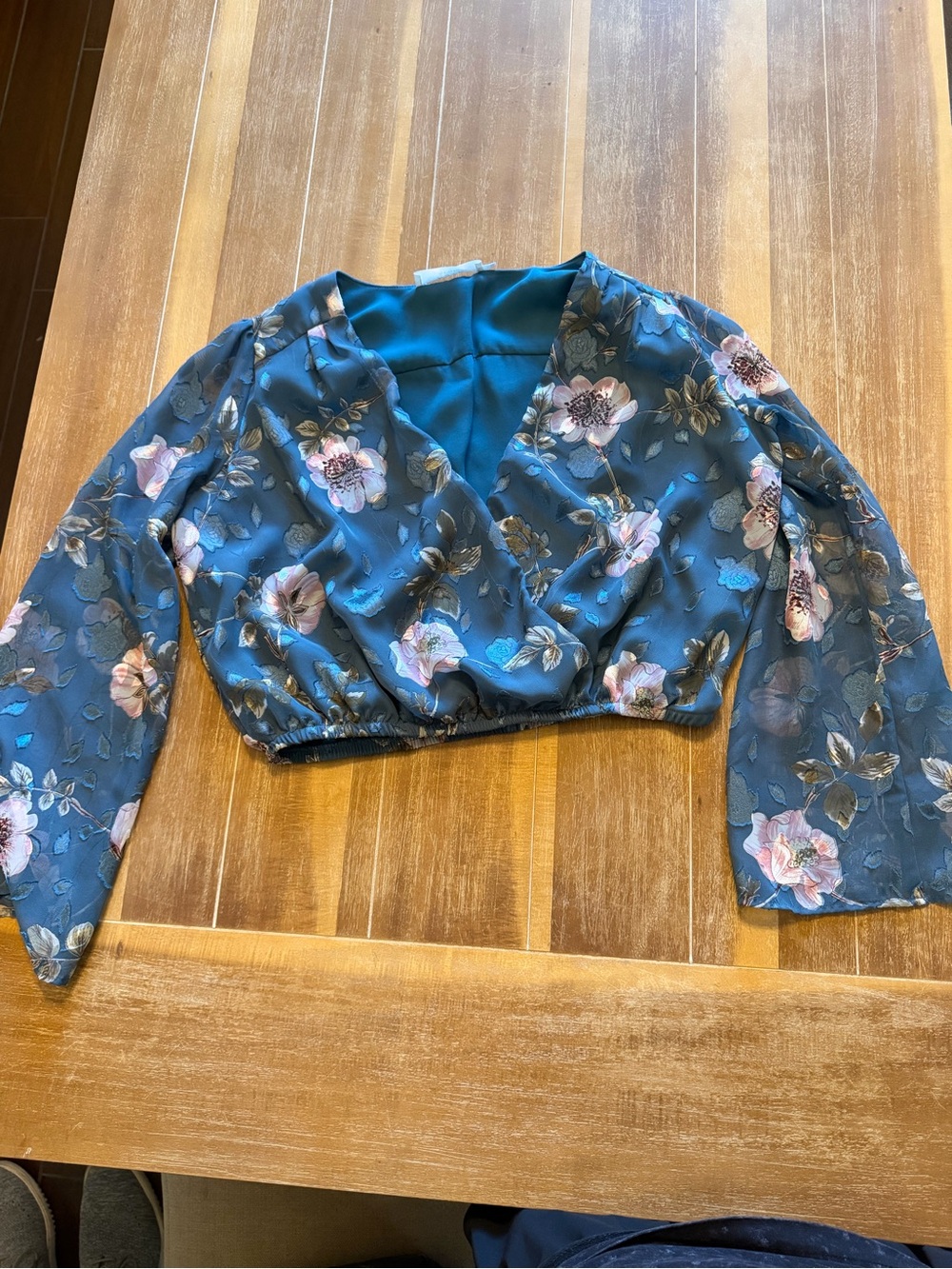 Astr Teal Floral V-Neck Crop Top